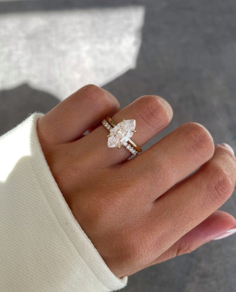 2.0 Ct Marquise Moissanite Engagement Ring